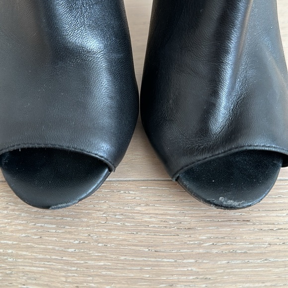 Vince Camuto Leather Heels - Picture 3 of 7